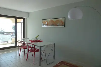 Image de Beau studio cabine à Fréjus face à la mer