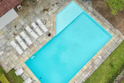 Image de Sitio dos Flamboyants - gorgeous property at the prime point of the hills