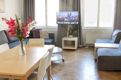 Image de Milena- 3br 2ba 3wc - - 10 minutes du Pont Charles