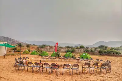 Image de Camping dans le désert avec Camel Safari