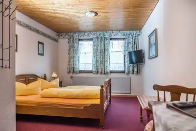 Image de Appartement confortable avec Wi-Fi gratuit