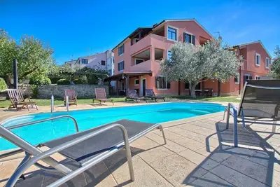 Image de A seulement 400 mètres de la plage avec piscine, jacuzzi, WiFi