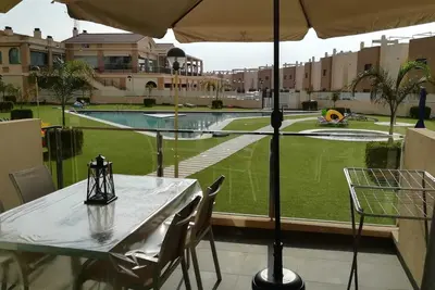 Image de Luxe vakantie appartement vlak bij stranden, restaurants, grootste winkelcentrum