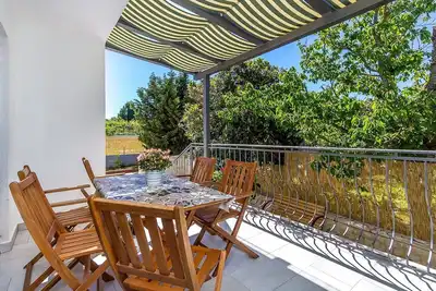 Image de Appartement récemment rénové avec WiFi et Bbq