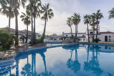 Image de Appartement avec piscine, toboggans et plage à 300 mètres