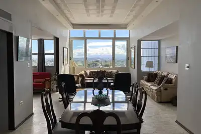 Image de Penthouse au paradis! Penthouse moderne de 2 chambres à Guaynabo