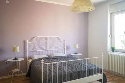 Image de Suite centrale de 2 chambres 64 m² en 5 minutes à pied de la place principale