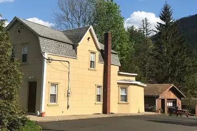 Image de Hunter Mountain Getaway House, récemment rénové