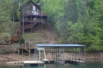 Image de «Eagles Nest» Spa privé, quai, près du célèbre «Jumping Bridge»