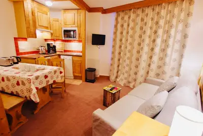 Image de Charmant 2 Pièces Rénové avec Balcon - Ski aux Pieds à Tignes Val Claret