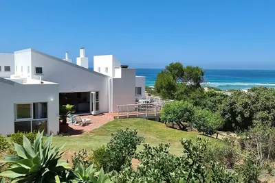 Image de Southern Cross Beach House - à deux pas de la plage, vues spectaculaires sur la mer