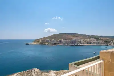 Image de Penthouse Marsalforn avec vue sur la mer