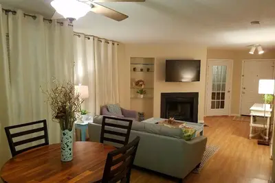 Image de Condo de South Beach, mignon, confortable et propre.