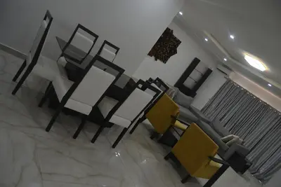 Image de 3 bedroom fully serviced apartment