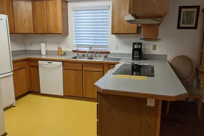 Image de Meublé méticuleusement près du State Capitol