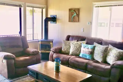 Image de Condo de luxe au deuxième étage avec vue sur le lac à pied