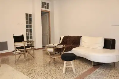 Image de 4/5 pièces climatisé proche centre ville à 2mn de la plage