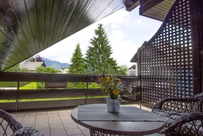Bel appartement pour 4 personnes avec Wifi, Tv, terrasse, vue panoramique et parking