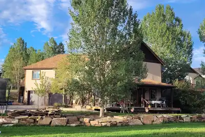 Image de Guest apartment, close to everything! Quiet, friendly neighborhood!