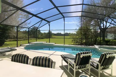 Image de Large 5 bedroom villa with views of conservation area and large south facing pool