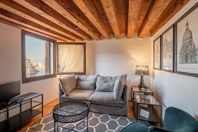 Image de Appartement Vue Canal - 4 Minutes À Pied De La Gare