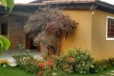 Image de Grande maison sur la plage avec piscine, aire de loisirs avec douche et barbecue