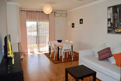 Image de Magnifique appartement, WiFi, près de l'aéroport de Faro et de la plage!