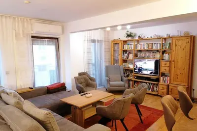 Image de Appartement R2 Ă 400m du jardin de la cour
