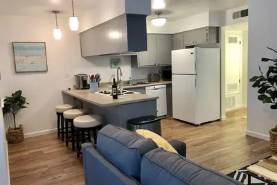 Image de Contemporain 2 chambres près du centre-ville de Chico