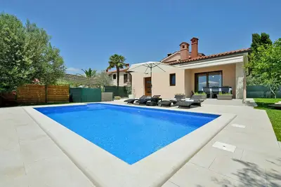 Image de House 1125/9665 (Istria - Galižana), 5000m from the beach