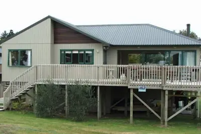 Image de Détendez-vous à Karaka - Matarangi Holiday Home