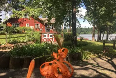 Image de Lakefront, le soulagement du stress parfait pour votre vie bien remplie!