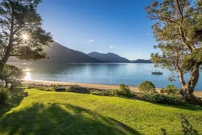 Image de Sounds Magic - Moetapu Bay Bach