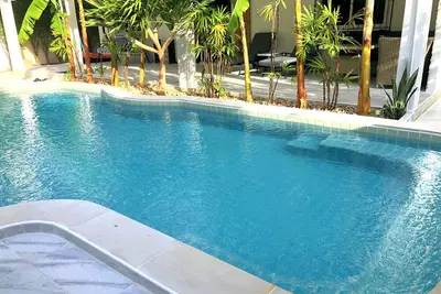 Image de Villa piscine privée, billard, jeu de fléchettes, jeux. Accès rapide à la rue piétonne