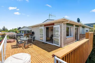 Image de Central Riverside Retreat - Maison de vacances Taupo