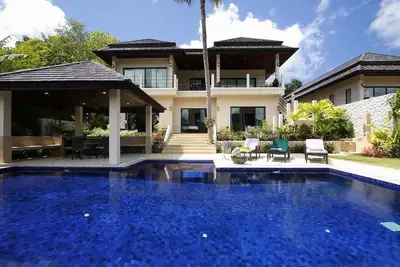 Image de Villa Emerald: 7 chambres, villa avec piscine privée, près de la plage
