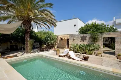Image de Villa de luxe avec piscine près de la mer