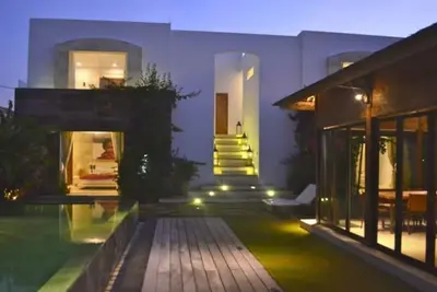Image de Villa de 4 chambres au coeur de Seminyak
