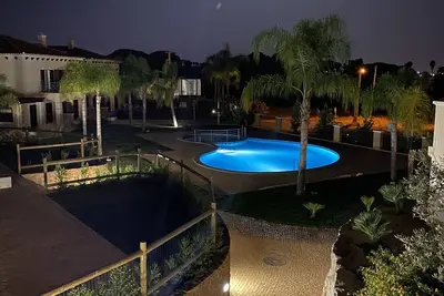 Image de Modern House in a Small Condominium