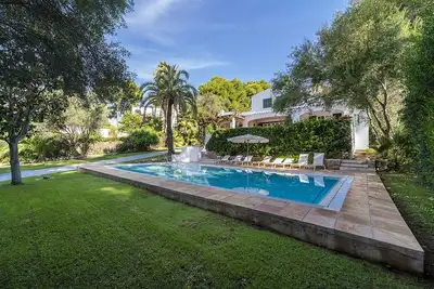 Grande villa avec vue sur la mer à Santo Tomás