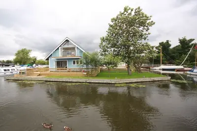 Image de Maison de vacances indépendante Riverside, Central Norfolk Broads Location, Horning