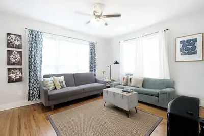 Image de East Dallas Farmhaus ✚ Près de Lower-Greenville Ave