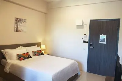 Image de Nouvel appartement confortable, à 300m de la station Mrt Suthisan # 12