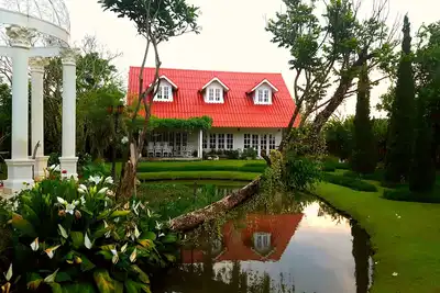 Image de chalet au calme et jardins, temples, commodité et centre ville en 20 minutes