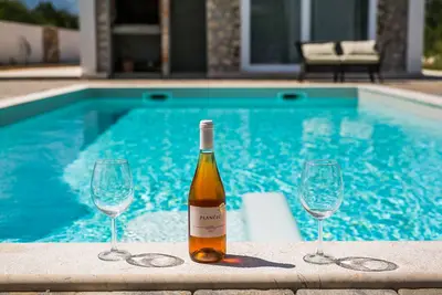 Image de HÉRITAGE De Villa Avec Piscine