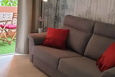 Image de Studio central neuf à 200 m. de la plage