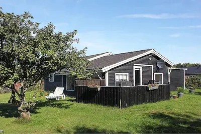 Maison de vacances originale avec salle de bain, mobilier confortable, WiFi et machine à laver
