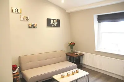 Image de GuestReady - Quaint English Flat near Portobello
