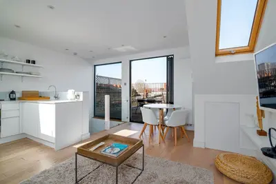 Image de GuestReady - Top Floor West Kensington Home