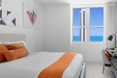 Image de Hyde Beach House - 2br par Stay Sol